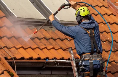 Démoussage et hydrofuge de toiture à Hermin