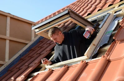 Pose de fenêtres de toit Velux à Hermin